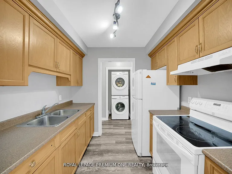 269 Berry St — Photo 12