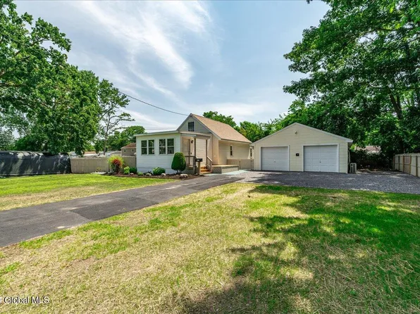 406 Chiswell Road, Schenectady, NY 12304