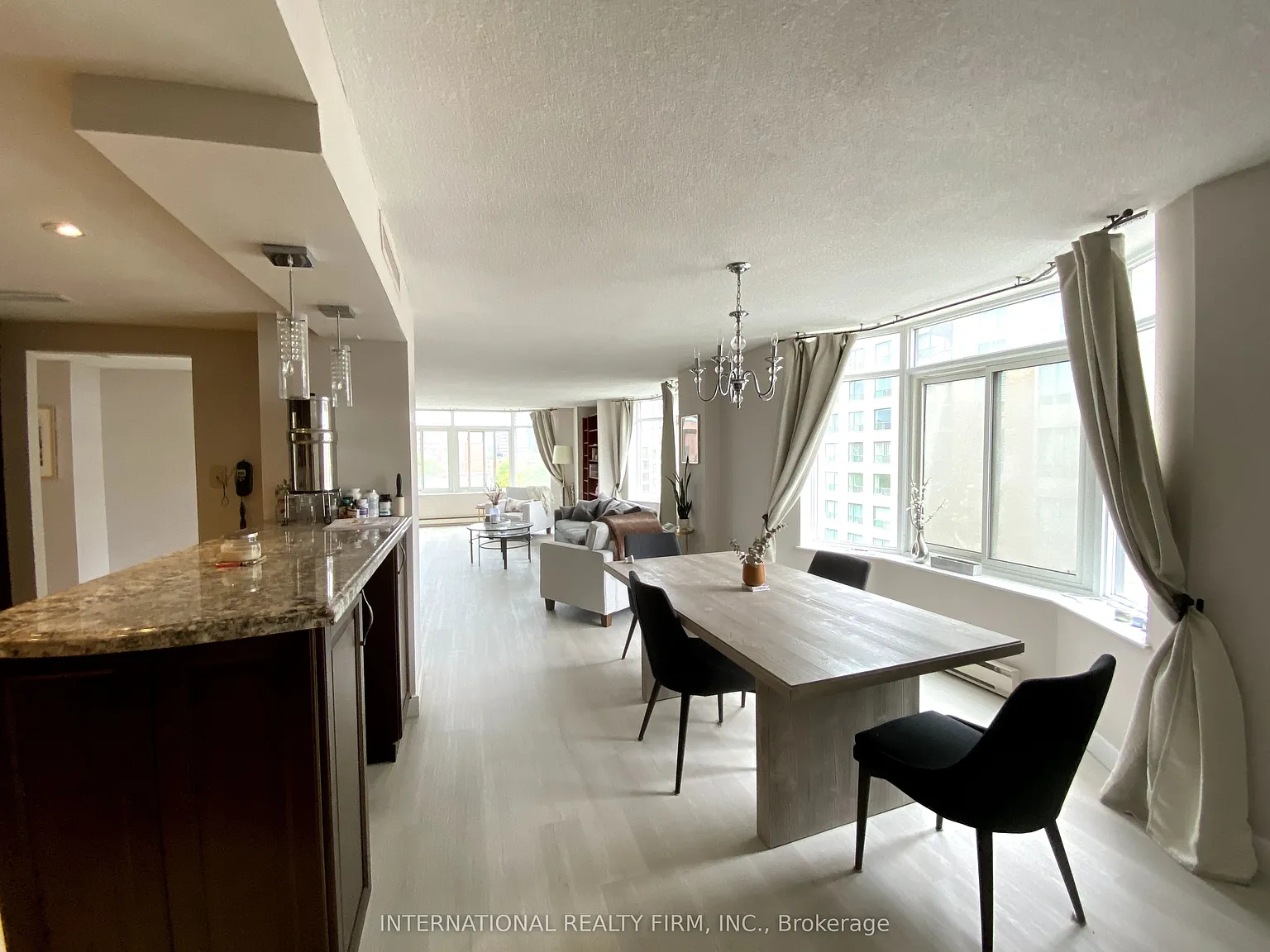 2 bed, $4,000 — Photo 2