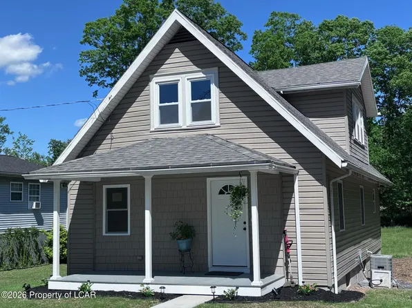 150 Laurel Rd, Mountain Top, PA 18707