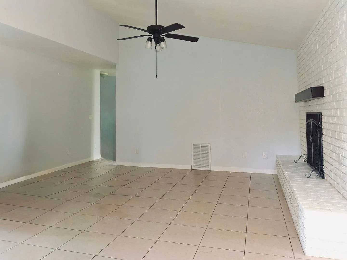 South Auburn Home — Photo 3