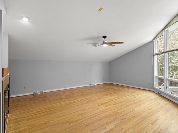5th image of 5731 Kings Ridge Rd