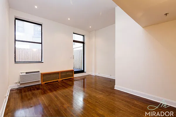 Rented by Mirador Real Estate | media 3
