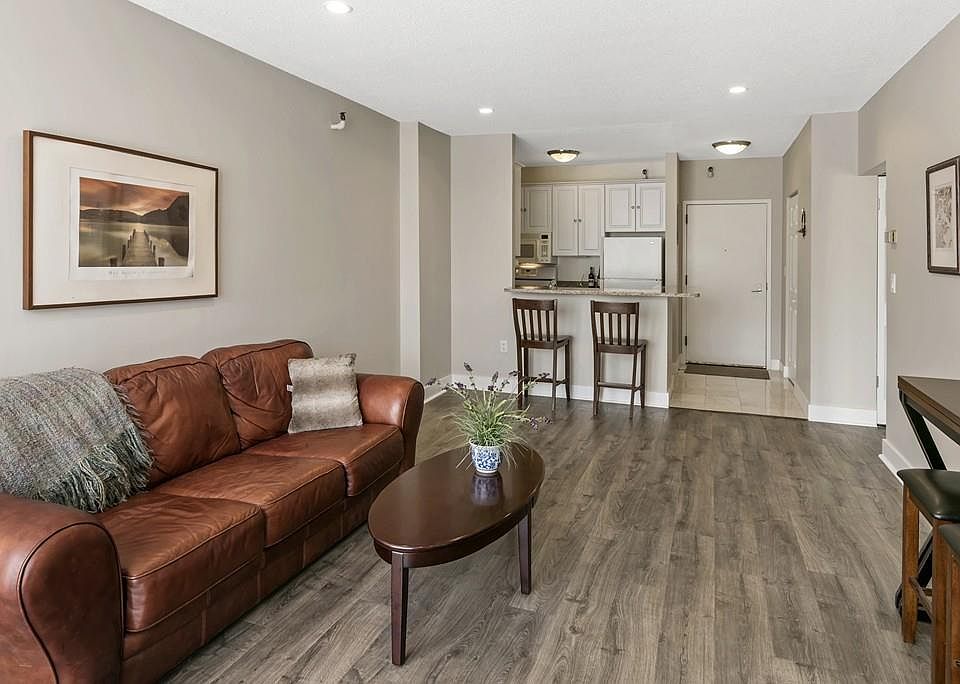 1st image of 42 8th St APT 3110