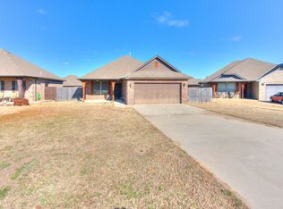 20575 Pioneer Dr, Harrah, OK 73045