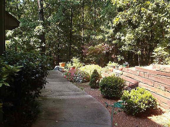 3rd image of 1507 Cumberland Ct SE