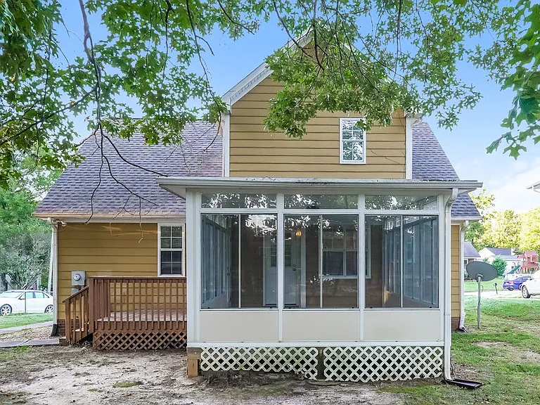 2110 Arden Pl — Photo 17