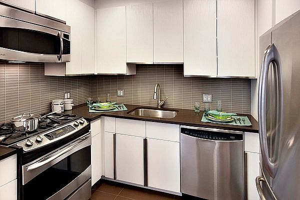 1st image of 200 W 67th St APT 5-G