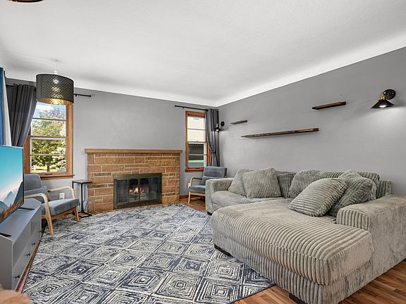 5th image of 684 Bidwell St