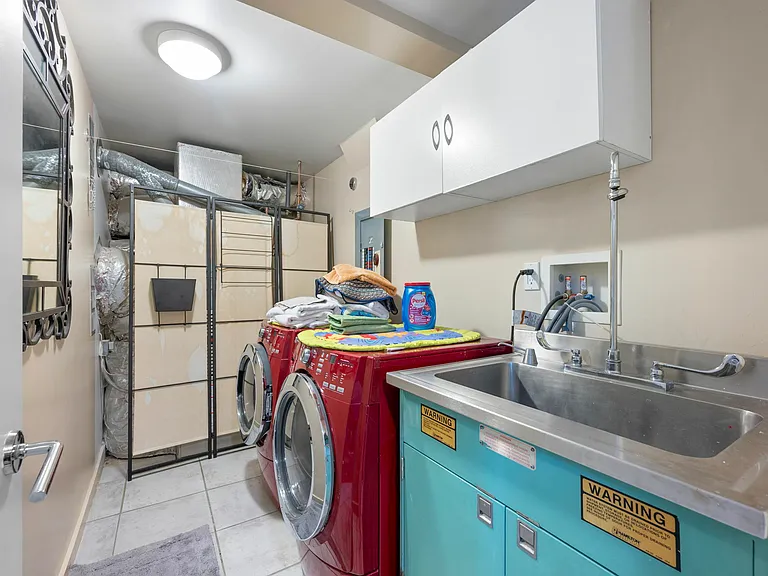 2552 Hyde St — Photo 21