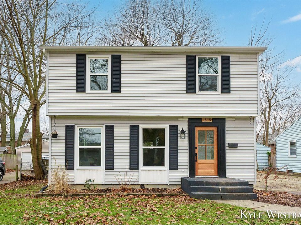 1st image of 1519 Herrick Ave NE