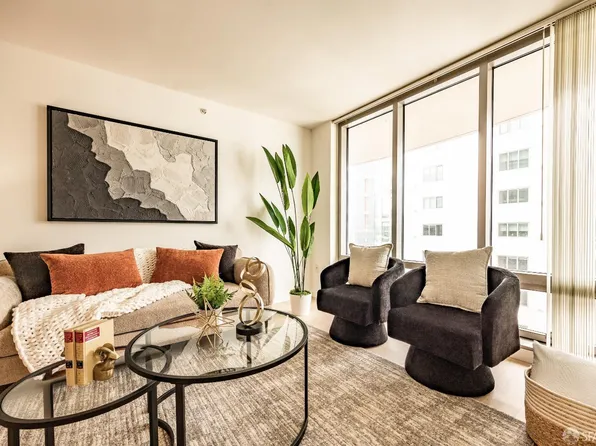 355 1st St Unit S1801, San Francisco, CA 94105
