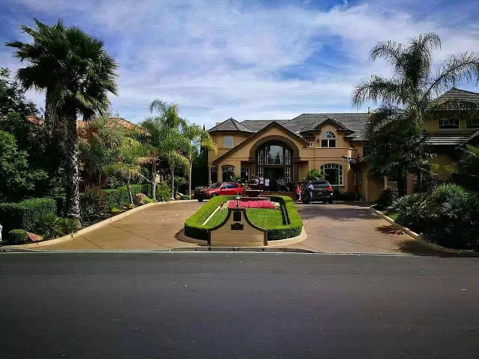 1st image of 3511 Country Club Pl