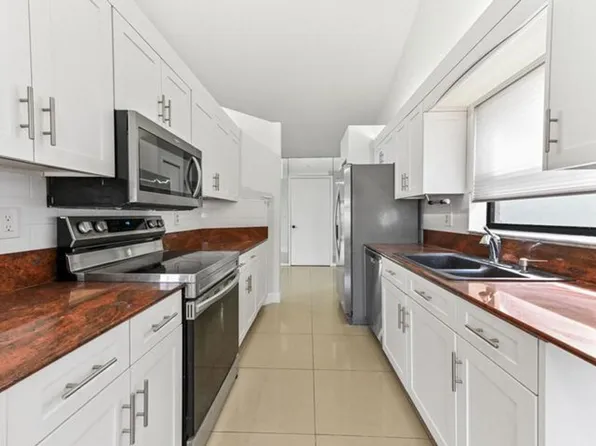 5421 Helene Cir, Boynton Beach, FL 33472