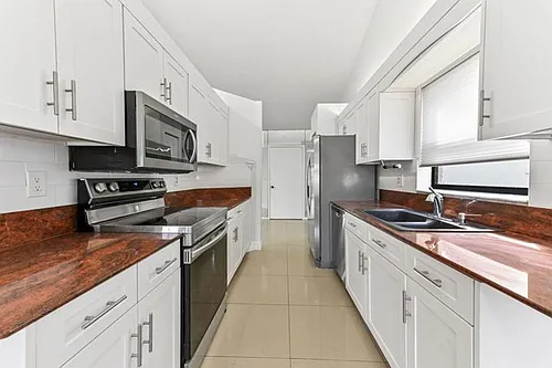 5421 Helene Cir Photo 1