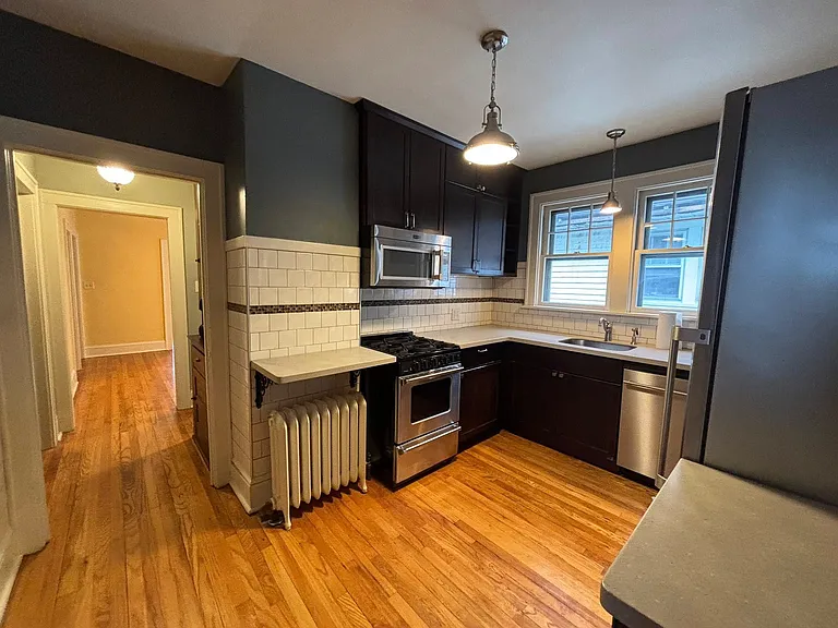 63 Grove Ave — Photo 9