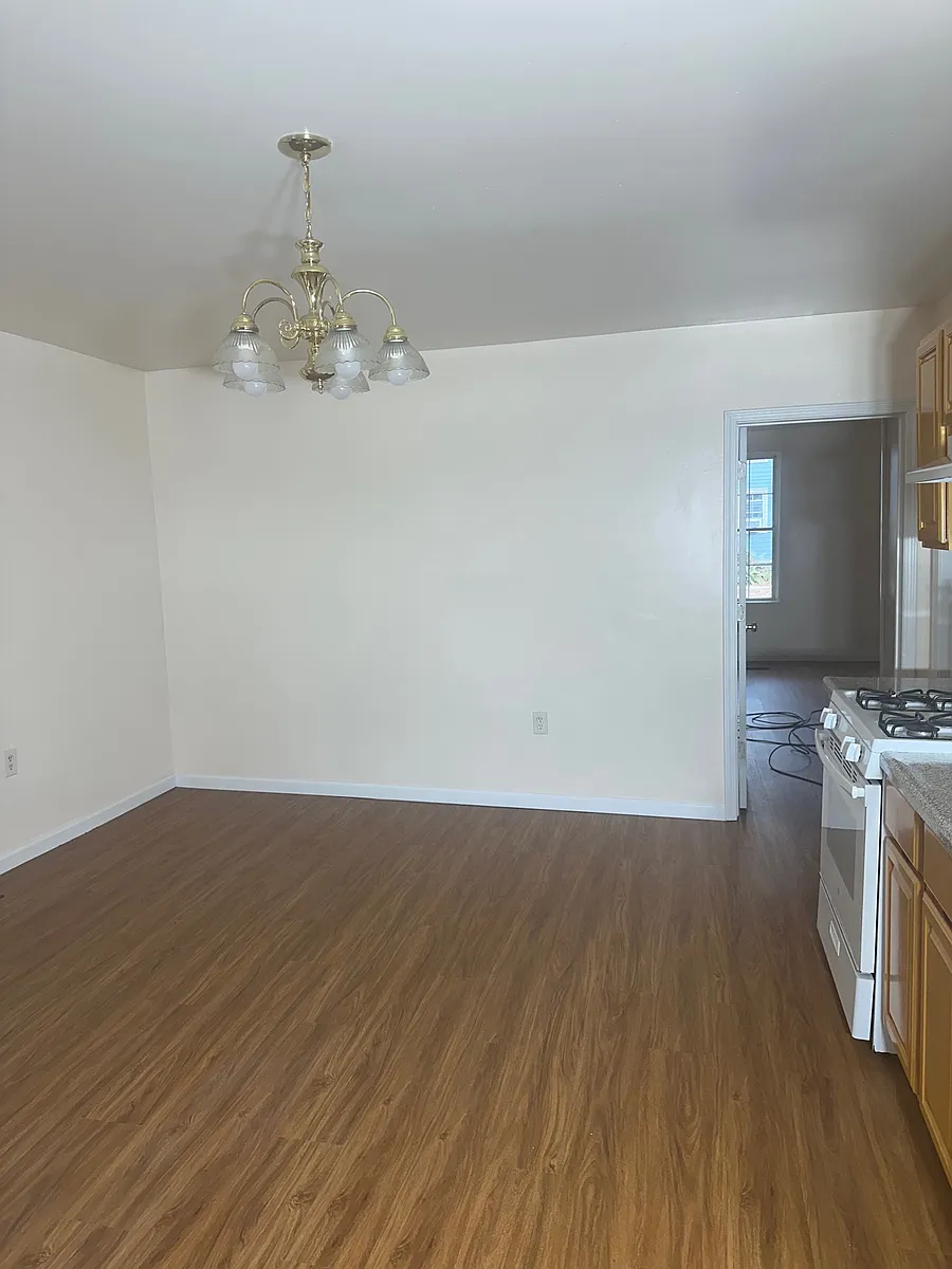 Building Photo - 86 Cedar St #I