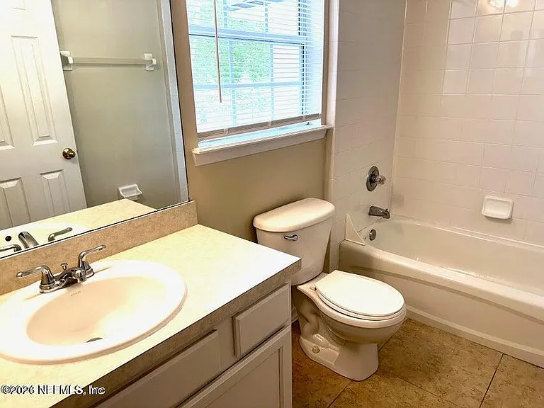 155 Southern Bridge Blvd #4 — Photo 2