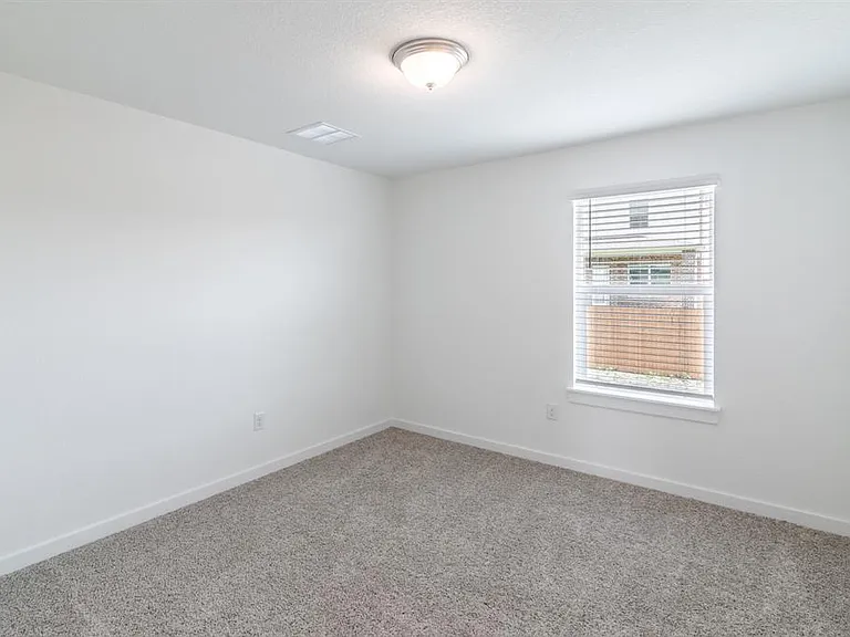 1856 Bonham Ln — Photo 9