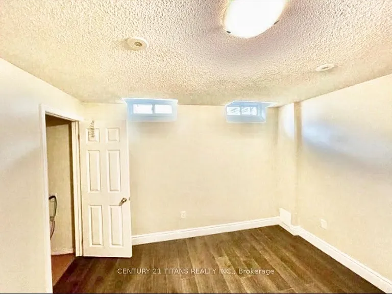 11 Etienne St #LOWER — Photo 10