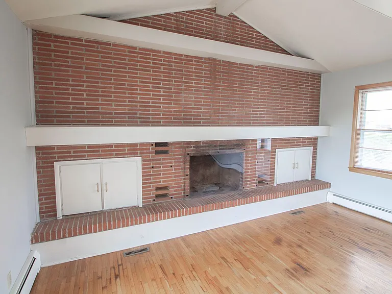 1303 Smiley Ln — Photo 28