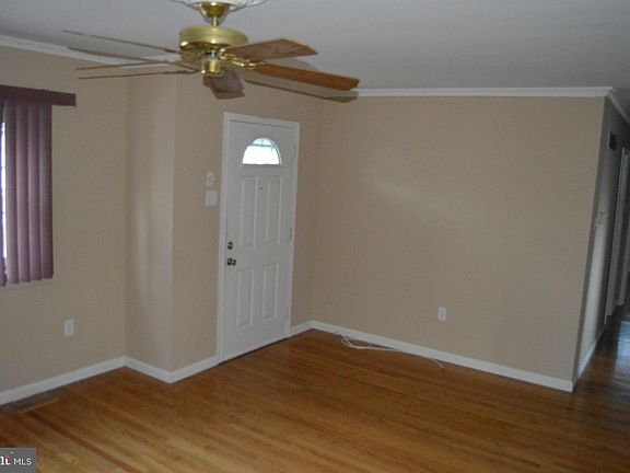 5th image of 229 Curtin Ave