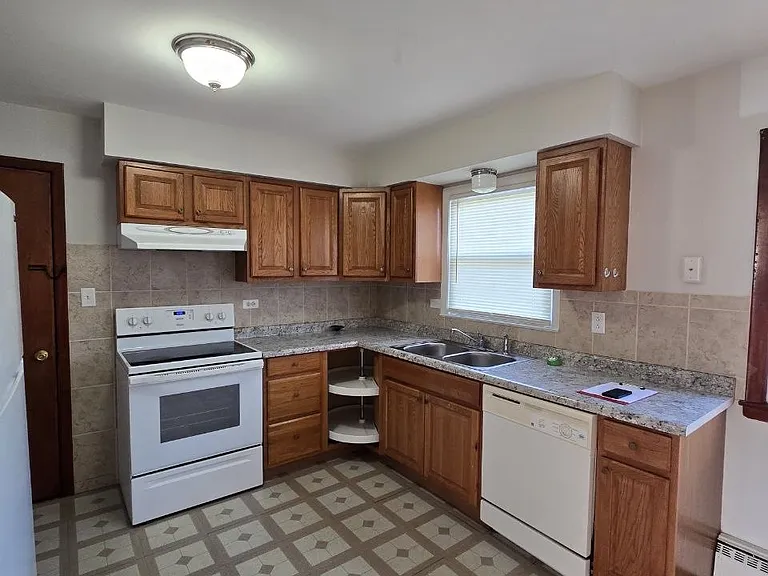 145 E Palatine Rd #B1 — Photo 11