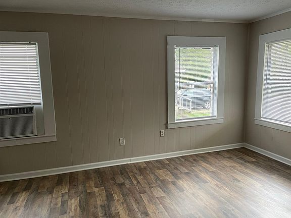 5th image of 1317 Saint Joseph St NW