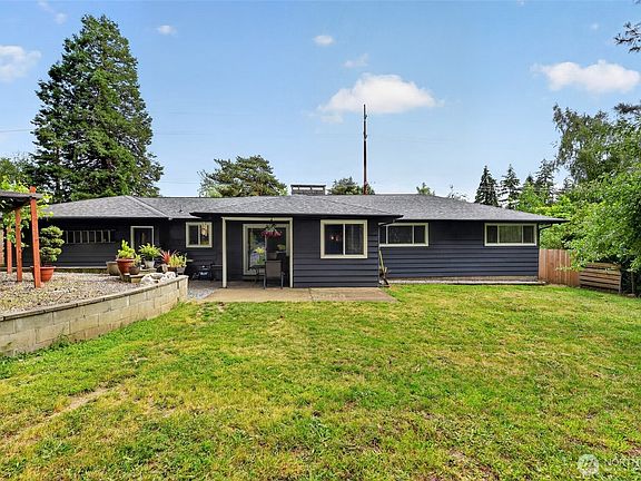 3rd image of 621 E Summa Street