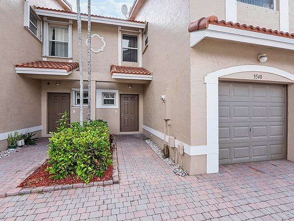 2nd image of 5540 NW 90th Terrace