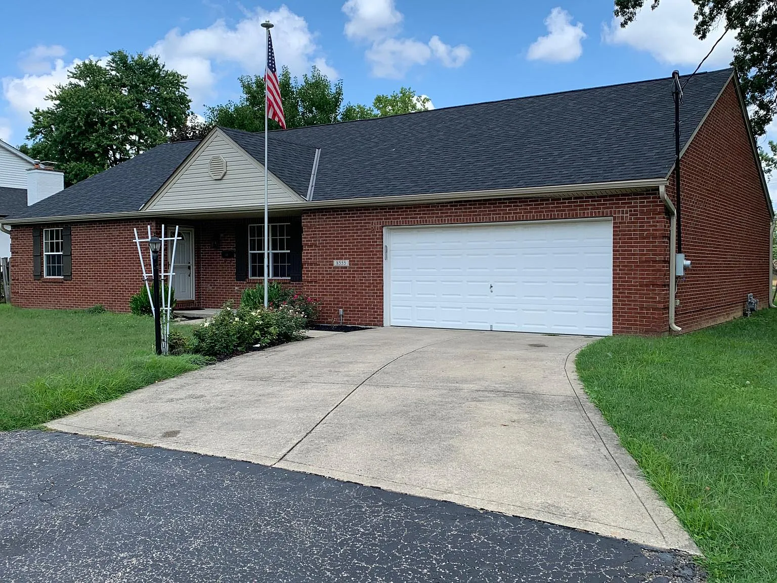 8555 Myrtlewood Ave — Photo 1