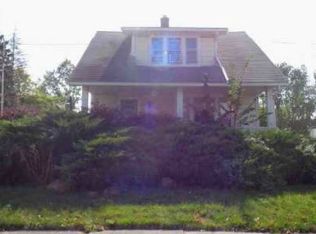 19510 Arrowhead Ave, Cleveland, OH 44119