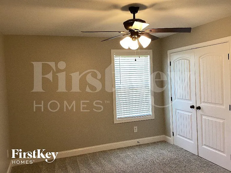 473 Woodtrace Dr — Photo 8