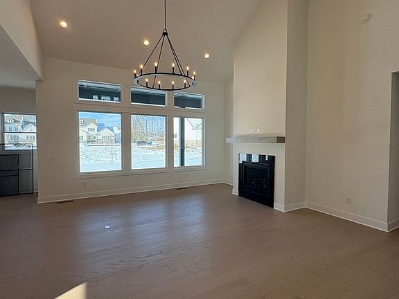 4th image of 1441 Chatham Hills Blvd