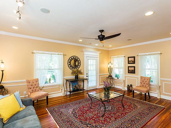 4th image of 515 Highland Ave