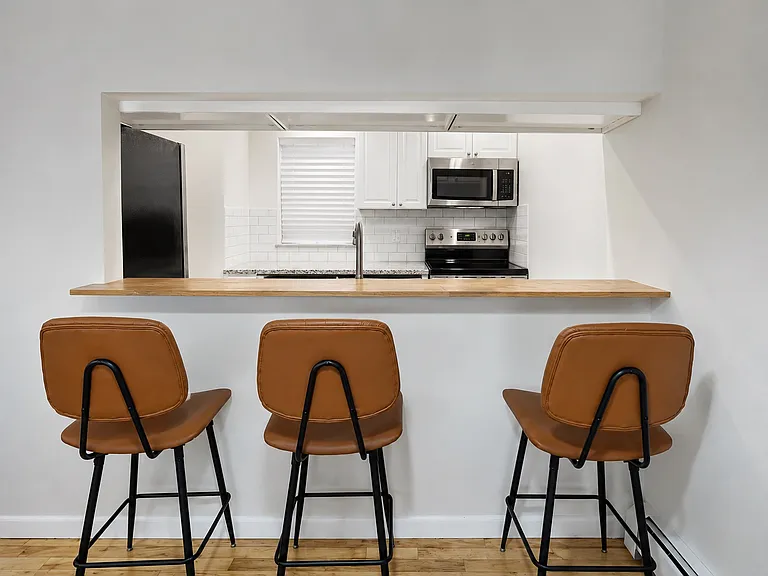 190 Union St #2 — Photo 4
