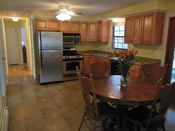 4th image of 65 Herrman St