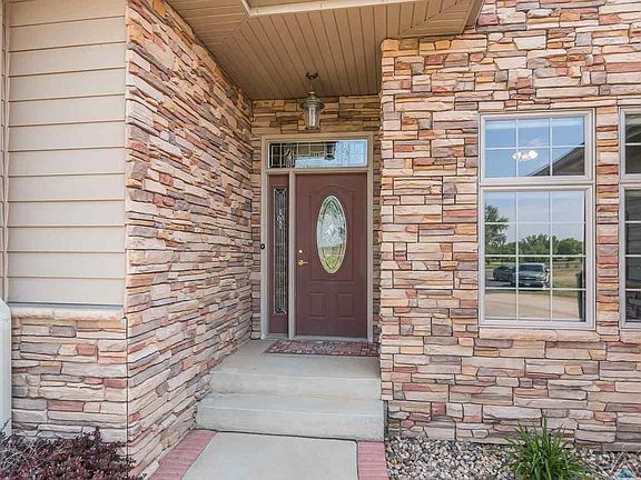 5th image of 107 Lakeview Cir