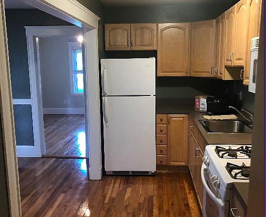 3rd image of 112 Quincy Shore Dr #1