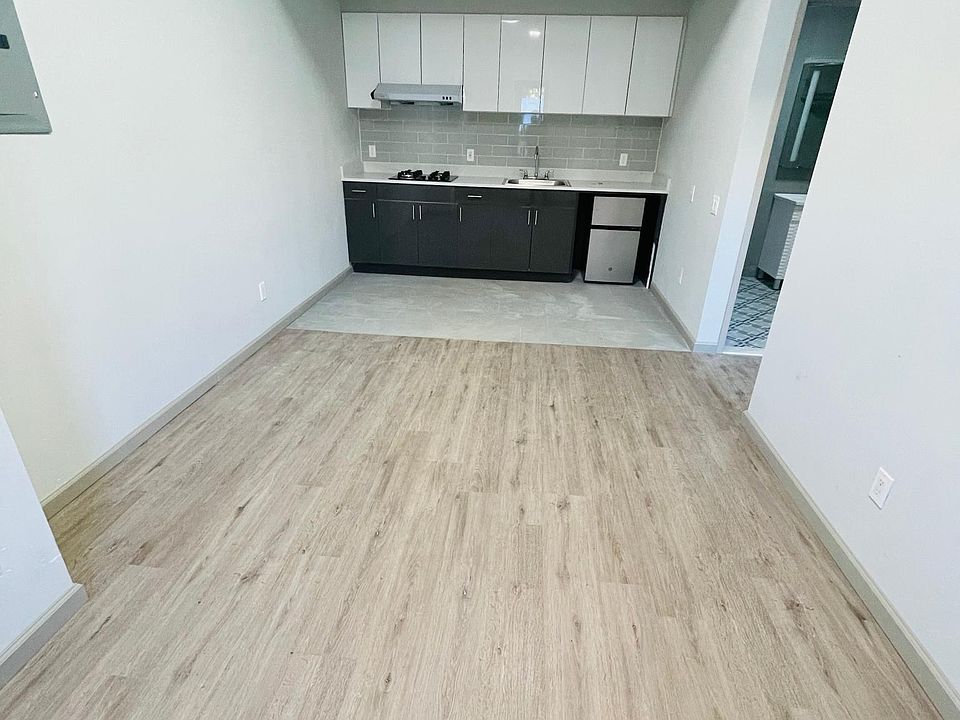 1st image of 10857 Roosevelt Ave #1A