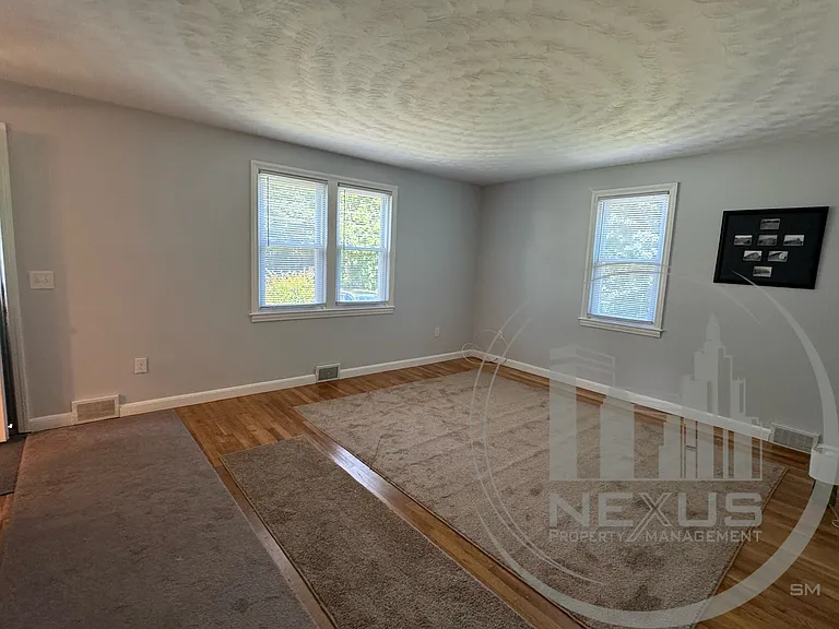 33 Northgate Rd — Photo 8