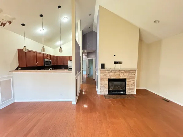 113 Enclave Cir Unit A, Bolingbrook, IL 60440