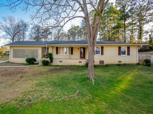 1834 Eastwood Dr, Alexander City, AL 35010