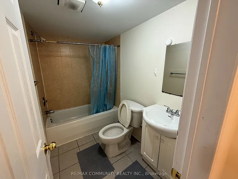 27 Bobolink Ave #LOWER — Photo 8