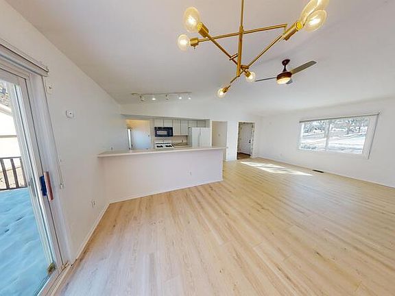 2nd image of 1785 Northbrook Dr