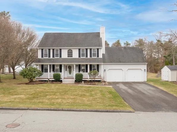 35 Old Stagecoach Rd, Attleboro, MA 02703