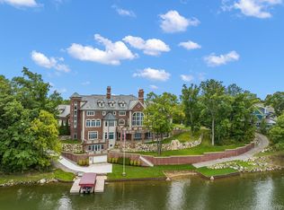 10399 Lakeshore Dr E, Goodrich, MI