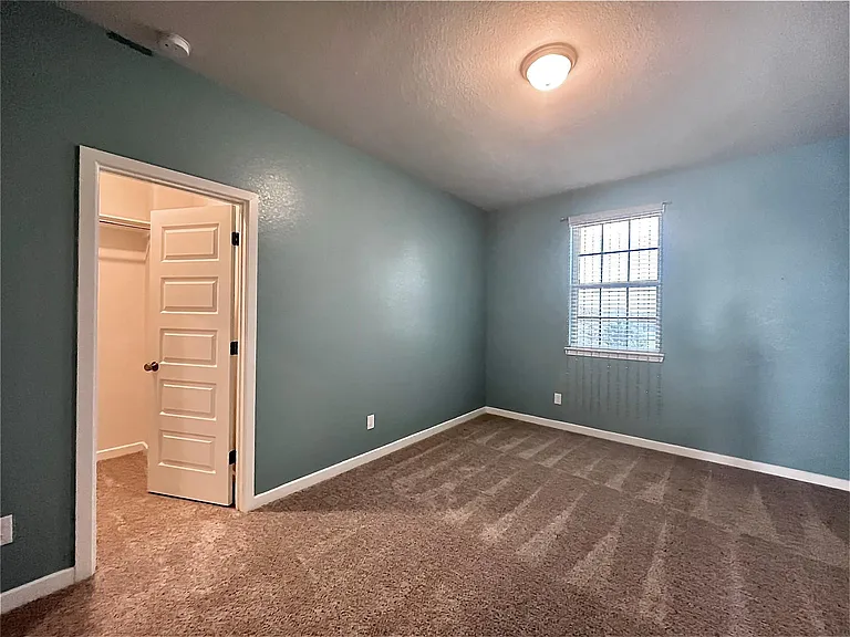23707 Montclair Forest Trl — Photo 33