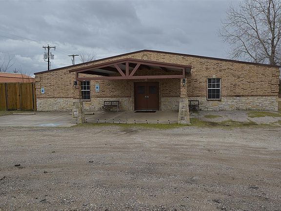 3rd image of 7443 W State Highway 66