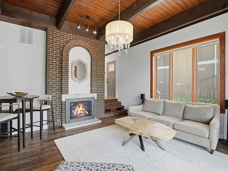 822 S Chester Ave — Photo 13